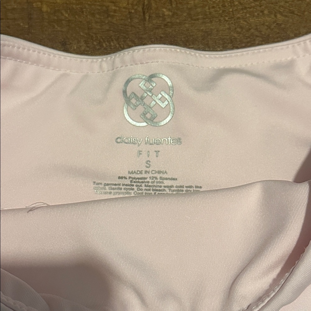 Daisy Fuentes Soft Pink Skort - Picture 2 of 4